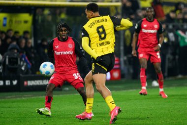 DORTMUND, GERMANY - 10 HAZİRAN 2025 Jeremie Frimpong - Borussia Dortmund, Bayer 04 Leverkusen 'e karşı Signal Iduna Park' ta oynanan futbol maçı