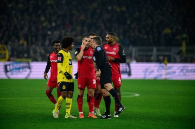 DORTMUND, GERMANY - 10 HAZİRAN, 2025: Granit Xhaka, Karim Adeyemi, Jonathan Tah, Nathan Tella - Borussia Dortmund, Bayer 04 Leverkusen 'e karşı Signal Iduna Park' ta oynanan futbol maçı