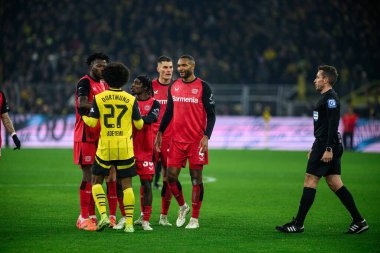 DORTMUND, GERMANY - 10 HAZİRAN 2025: + - Borussia Dortmund, Bayer 04 Leverkusen 'e karşı Signal Iduna Park' ta oynanan futbol maçı