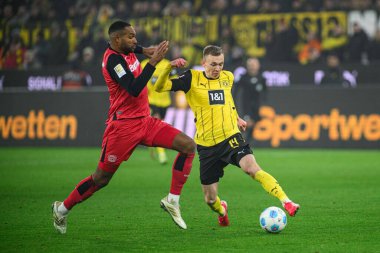 DORTMUND, GERMANY - 10 HAZİRAN 2025: Jonathan Tah, Maximilian Beier - Borussia Dortmund, Bayer 04 Leverkusen 'e karşı Signal Iduna Park' taki futbol maçı