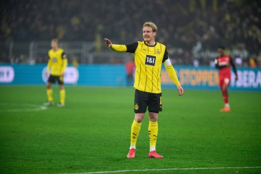 DORTMUND, GERMANY - 10 HAZİRAN 2025: Julian Brandt - Borussia Dortmund, Bayer 04 Leverkusen 'e karşı Signal Iduna Park' ta oynanan futbol maçı