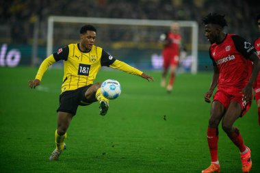 DORTMUND, GERMANY - 10 HAZİRAN 2025: Julien Duranville - Borussia Dortmund, Bayer 04 Leverkusen 'e karşı Signal Iduna Park' ta oynanan futbol maçı