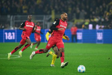 DORTMUND, GERMANY - 10 HAZİRAN 2025: Jonathan Tah - Borussia Dortmund, Bayer 04 Leverkusen 'e karşı Signal Iduna Park' ta oynanan futbol maçı