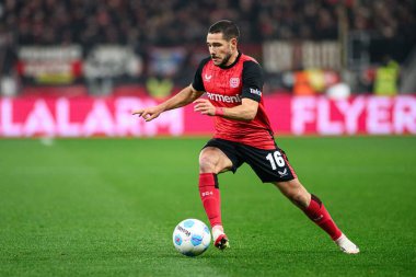 LEVERKUSEN, GERMANY - 5 Şubat 2025: Emiliano Buendia - Almanya Kupası (DFB Pokal) Bayer 04 Leverkusen, Bayarena 'da 1.FC Koeln' e karşı.