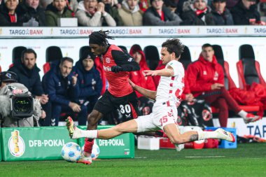 LEVERKUSEN, GERMANY - 5 Şubat 2025: Jeremie Frimpong - Almanya Kupası (DFB Pokal) Bayer 04 Leverkusen, Bayarena 'da 1.FC Koeln' e karşı.