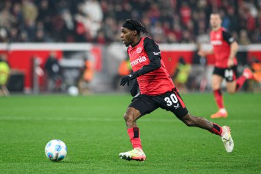 LEVERKUSEN, GERMANY - 5 Şubat 2025: Jeremie Frimpong - Almanya Kupası (DFB Pokal) Bayer 04 Leverkusen, Bayarena 'da 1.FC Koeln' e karşı.