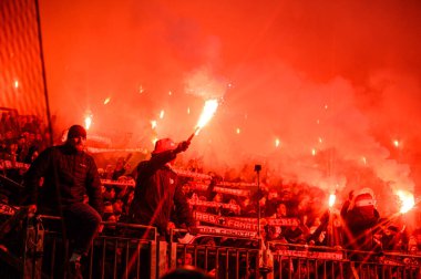 LEVERKUSEN, ALMANY - 15 Şubat 2025: Bundesliga maçı Bayer 04 Leverkusen, Bayarena 'da FC Bayern Muenchen' e karşı