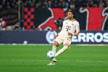 LEVERKUSEN, GERMANY - 15 Şubat 2025: Michael Olise, The Bundesliga maçı Bayer 04 Leverkusen FC Bayern Muenchen at Bayena