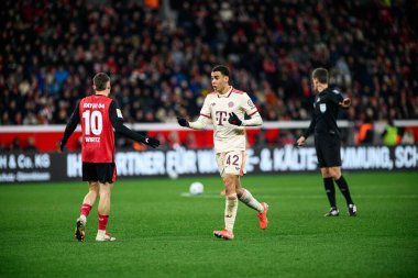 LEVERKUSEN, GERMANY - 15 Şubat 2025: Florian Wirtz, Jamal Musiala, The Bundesliga maçı Bayer 04 Leverkusen, Bayarena 'da FC Bayern Muenchen' e karşı