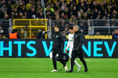 DORTMUND, GERMANY - 19 Şubat 2025: Joao Simoes - UEFA Şampiyonlar Ligi Borussia Dortmund - Iduna Parkı 'nda Lisboa Sinyali. 