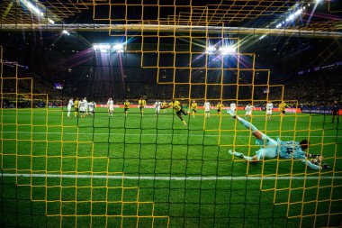 DORTMUND, GERMANY - 19 Şubat 2025: Rui Silva - UEFA Şampiyonlar Ligi Borussia Dortmund - Iduna Parkı 'nda Lisboa Sinyali. 