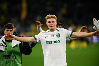 DORTMUND, GERMANY - 19 Şubat 2025: Conrad Harder - UEFA Şampiyonlar Ligi Borussia Dortmund - Iduna Parkı 'nda Lisboa Sinyali. 