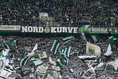 MOENCHENGLADBACH, GERMANY - 22 Şubat 2025: + - Bundesliga Borussia Moenchengladbach FC Augsburg 'a karşı Borussia Park' ta oynanan futbol maçı.
