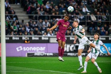 MOENCHENGLADBACH, GERMANY - 22 Şubat 2025: Alexis Claude-Maurice - Bundesliga Borussia Moenchengladbach FC Augsburg 'a karşı Borussia Park' ta oynanan futbol maçı.