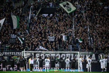 MOENCHENGLADBACH, GERMANY - 22 Şubat 2025: + - Bundesliga Borussia Moenchengladbach FC Augsburg 'a karşı Borussia Park' ta oynanan futbol maçı.