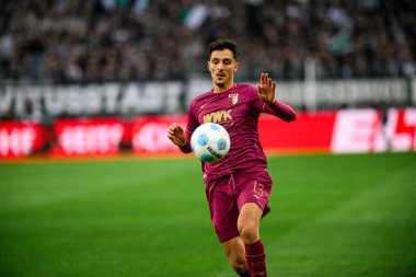 MOENCHENGLADBACH, GERMANY - 22 Şubat 2025: Dimitrios Giannoulis - Bundesliga Borussia Moenchengladbach FC Augsburg 'a karşı Borussia Park' ta futbol maçı.