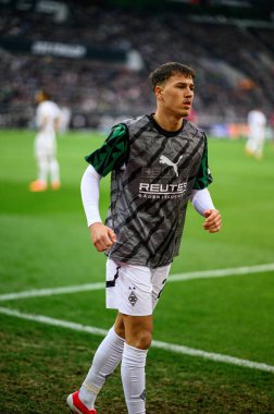 MOENCHENGLADBACH, GERMANY - 22 Şubat 2025: Noah Pesch - Bundesliga Borussia Moenchengladbach FC Augsburg 'a karşı Borussia Park' ta oynanan futbol maçı.