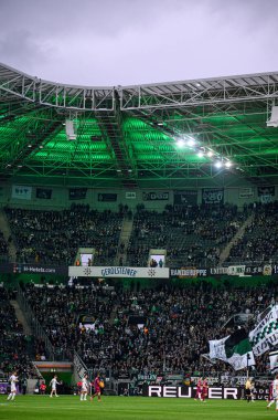 MOENCHENGLADBACH, GERMANY - 22 Şubat 2025: Nord Kurve - Bundesliga Borussia Moenchengladbach FC Augsburg 'a karşı Borussia Park' ta oynanan futbol maçı.