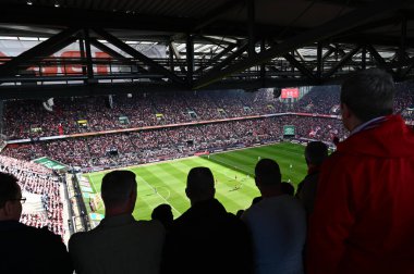 COLOGNE, GERMANY - 23 Şubat 2025: + - Rhein Enerji Stadyumu 'nda 2.Bundesliga 1.FC Koeln-Fortuna Duesseldorf 1895 futbol karşılaşması.