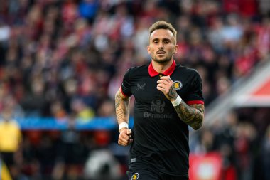 LEVERKUSEN, ALMANY - 5 EKİM, 2024: Aleix Garcia, Bundesliga, maç 2. Bayer 04 Leverkusen, Bayarena 'da Holstein Kiel' e karşı.