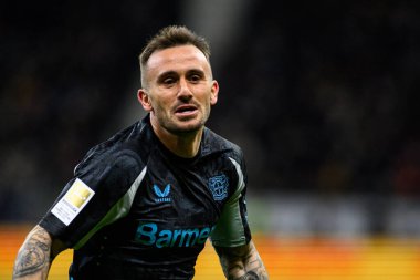 FRANKFURT, GERMANY - 1 Mart 2025: Aleix Garcia - Bundesliga maçı Eintracht Frankfurt FC Bayer 04 Leverkusen 'e karşı Deutsche Bank Park' ta. 