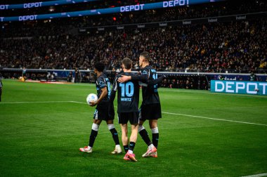 FRANKFURT, GERMANY - 1 Mart 2025: Nathan Tella, Patrik Schick, Nathan Tella - Bundesliga maçı Eintracht Frankfurt FC Bayer 04 Leverkusen 'e karşı Deutsche Bank Park' ta. 