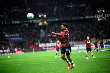 FRANKFURT, GERMANY - 1 Mart 2025: Nathan Tella - Bundesliga maçı Eintracht Frankfurt FC Bayer 04 Leverkusen 'e karşı Deutsche Bank Park' ta. 