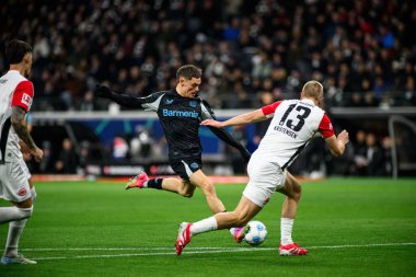 FRANKFRT, GERMANY - 1 Mart 2025: Florian Wirtz - Bundesliga maçı Eintracht Frankfurt FC Bayer 04 Leverkusen 'e karşı Deutsche Park' ta. 