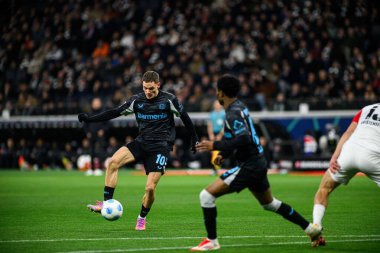 FRANKFRT, GERMANY - 1 Mart 2025: Florian Wirtz - Bundesliga maçı Eintracht Frankfurt FC Bayer 04 Leverkusen 'e karşı Deutsche Park' ta. 