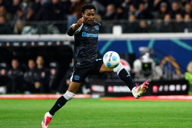 FRANKFRT, GERMANY - 1 Mart 2025: Nathan Tella - Bundesliga maçı Eintracht Frankfurt FC Bayer 04 Leverkusen 'e karşı Deutsche Bank Park' ta. 