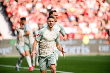 LEVERKUSEN, ALMANY - 8 Mart 2025: Romano Schmid - Bundesliga, maç 25. Bayer Leverkusen, Bayarena 'da Werder Bremen' e karşı.