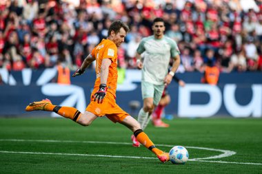 LEVERKUSEN, ALMANY - 8 Mart 2025: Lukas Hradecky - Bundesliga, maç 25. Bayer Leverkusen, Bayarena 'da Werder Bremen' e karşı.