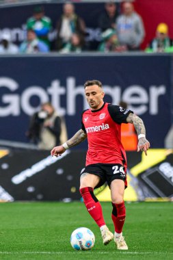 LEVERKUSEN, ALMANY - 8 Mart 2025 Aleix Garcia - Bundesliga, maç 25. Bayer Leverkusen, Bayarena 'da Werder Bremen' e karşı.