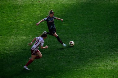 COLOGNE, GERMANY - 9 Mart 2025 Kadınlar Bundesliga 1.FC Koeln Frauen-FC Bayern Muenchen maçı Rhein Enerji Stadyumu 'nda.