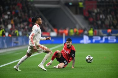 LEVERKUSEN, GERMANY - 11 Mart 2025: Michael Olise - Bayena 'da Bayer 04 Leverkusen FC Bayern Münih' e karşı UEFA Şampiyonlar Ligi futbol maçı.