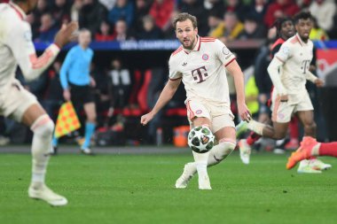 LEVERKUSEN, GERMANY - 11 Mart 2025: Harry Kane - Bayena Bayern Münih 'te Bayer 04 Leverkusen ile FC Bayern Münih arasındaki UEFA Şampiyonlar Ligi futbol maçı.