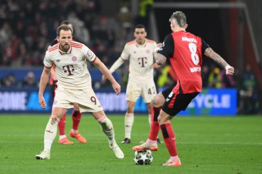 LEVERKUSEN, GERMANY - 11 Mart 2025: Harry Kane - Bayena Bayern Münih 'te Bayer 04 Leverkusen ile FC Bayern Münih arasındaki UEFA Şampiyonlar Ligi futbol maçı.