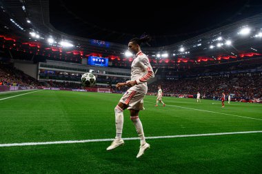 LEVERKUSEN, GERMANY - 11 Mart 2025: Michael Olise - Bayena 'da Bayer 04 Leverkusen FC Bayern Münih' e karşı UEFA Şampiyonlar Ligi futbol maçı.