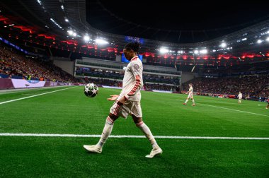 LEVERKUSEN, GERMANY - 11 Mart 2025: Michael Olise - Bayena 'da Bayer 04 Leverkusen FC Bayern Münih' e karşı UEFA Şampiyonlar Ligi futbol maçı.