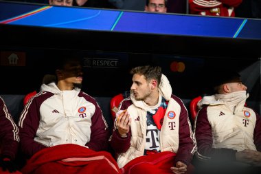 LEVERKUSEN, GERMANY - 11 Mart 2025: Josip Stanisiç, Leroy Sane - Bayer 04 Leverkusen ile Bayarena 'da FC Bayern Münih arasındaki UEFA Şampiyonlar Ligi futbol maçı.