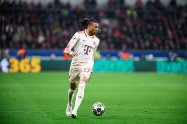 LEVERKUSEN, GERMANY - 11 Mart 2025: Michael Olise - Bayena 'da Bayer 04 Leverkusen FC Bayern Münih' e karşı UEFA Şampiyonlar Ligi futbol maçı.