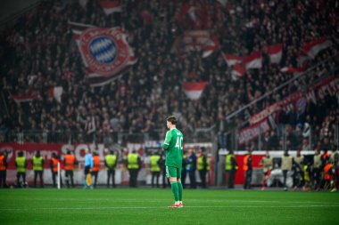 LEVERKUSEN, GERMANY - 11 Mart 2025: Jonas Urbig - Bayena 'da Bayer 04 Leverkusen ile FC Bayern Münih arasındaki UEFA Şampiyonlar Ligi futbol maçı.