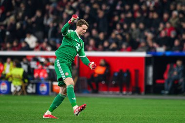 LEVERKUSEN, GERMANY - 11 Mart 2025: Jonas Urbig - Bayena 'da Bayer 04 Leverkusen ile FC Bayern Münih arasındaki UEFA Şampiyonlar Ligi futbol maçı.