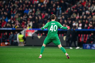 LEVERKUSEN, GERMANY - 11 Mart 2025: Jonas Urbig - Bayena 'da Bayer 04 Leverkusen ile FC Bayern Münih arasındaki UEFA Şampiyonlar Ligi futbol maçı.