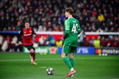LEVERKUSEN, GERMANY - 11 Mart 2025: Jonas Urbig - Bayena 'da Bayer 04 Leverkusen ile FC Bayern Münih arasındaki UEFA Şampiyonlar Ligi futbol maçı.