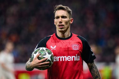 LEVERKUSEN, GERMANY - 11 Mart 2025: Alejandro Grimaldo - Bayer 04 Leverkusen ile Bayarena 'da FC Bayern Münih arasındaki UEFA Şampiyonlar Ligi maçı.