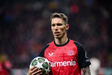 LEVERKUSEN, GERMANY - 11 Mart 2025: Alejandro Grimaldo - Bayer 04 Leverkusen ile Bayarena 'da FC Bayern Münih arasındaki UEFA Şampiyonlar Ligi maçı.