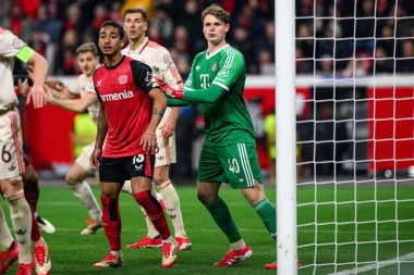 LEVERKUSEN, GERMANY - 11 Mart 2025: Jonas Urbig - Bayena 'da Bayer 04 Leverkusen ile FC Bayern Münih arasındaki UEFA Şampiyonlar Ligi futbol maçı.