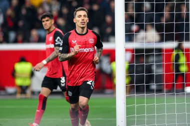 LEVERKUSEN, GERMANY - 11 Mart 2025: Alejandro Grimaldo - Bayer 04 Leverkusen ile Bayarena 'da FC Bayern Münih arasındaki UEFA Şampiyonlar Ligi maçı.