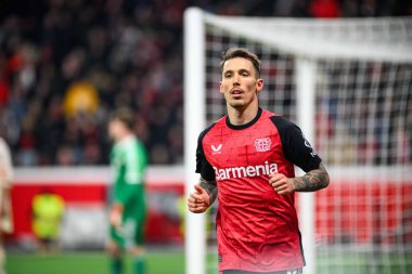 LEVERKUSEN, GERMANY - 11 Mart 2025: Alejandro Grimaldo - Bayer 04 Leverkusen ile Bayarena 'da FC Bayern Münih arasındaki UEFA Şampiyonlar Ligi maçı.